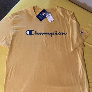 Never worn Champion mens tee
